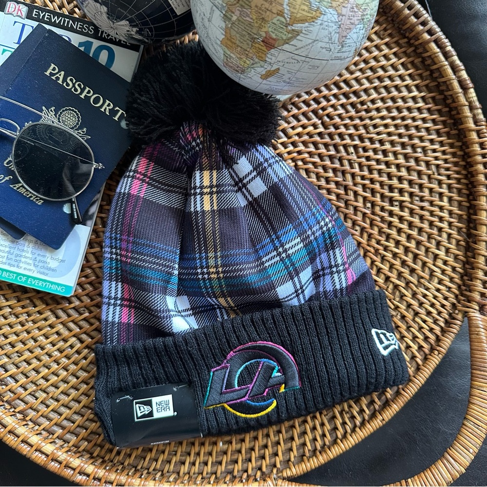 New Era Los Angeles Rams 2024 NFL Crucial Catch cuffed knit Plaid beanie New tag